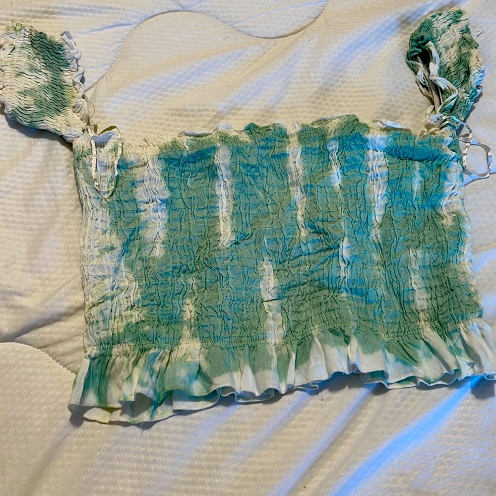 Crop top green and white top